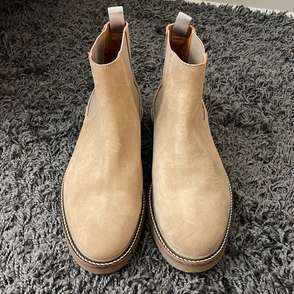 New Tan suede Zara mens boots, size 11 US